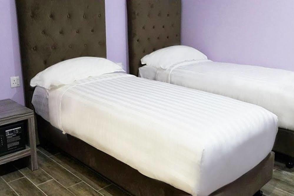 Elmark Hotel Johor Джохор-Бару Екстер'єр фото